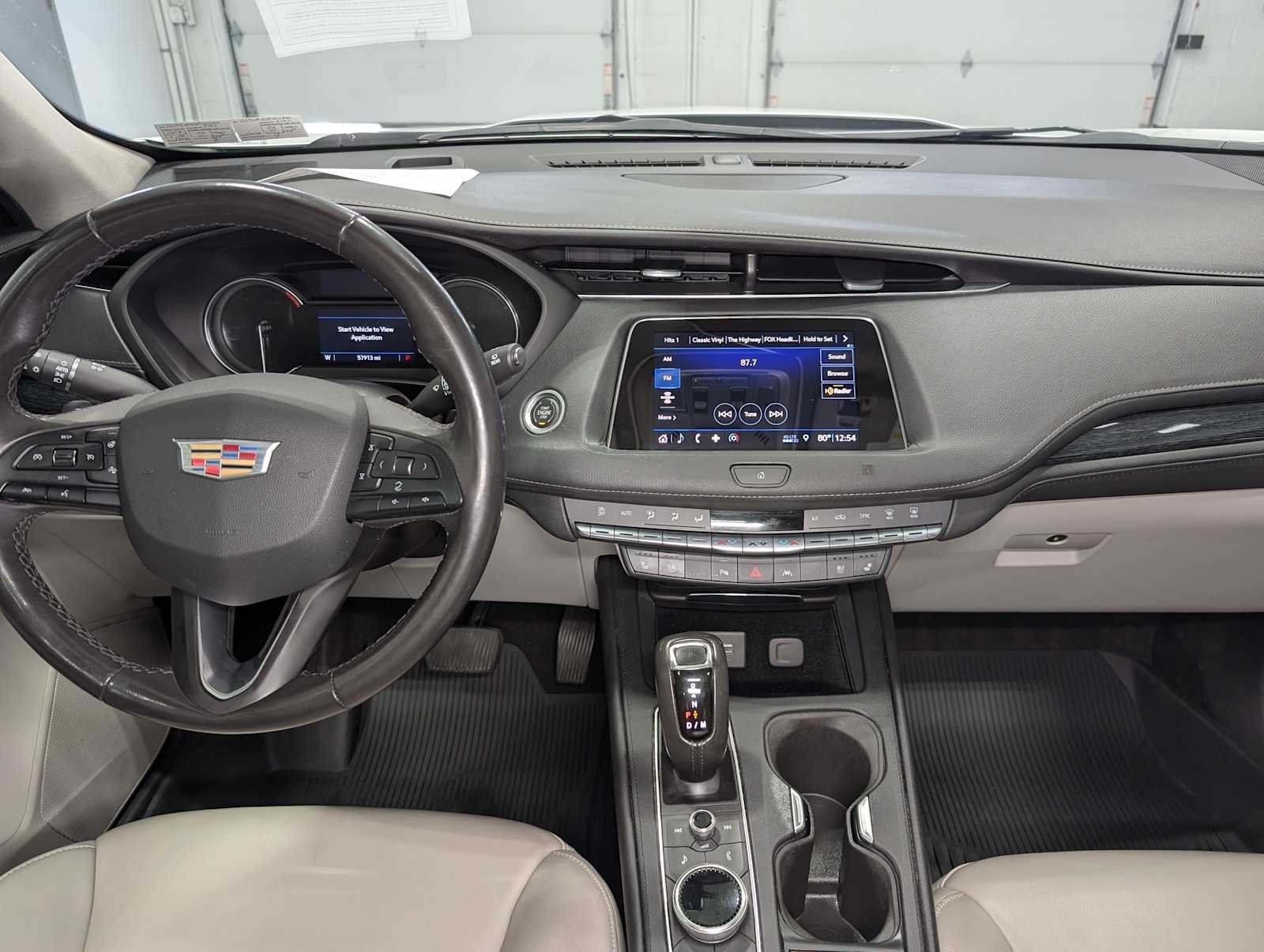 Used 2019 CRYSTAL WHITE TRICOAT Cadillac AWD Premium Luxury image 18