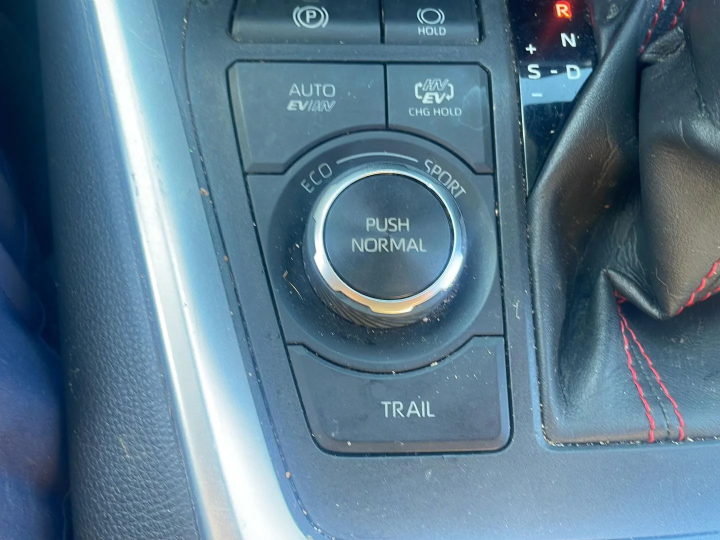 Used 2022 Magnetic Gray Metallic Toyota SE image 3