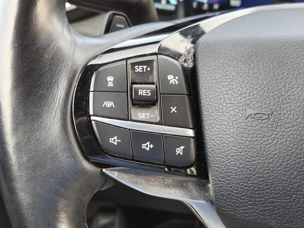 Used 2021 Gray Metallic Ford Platinum image 20
