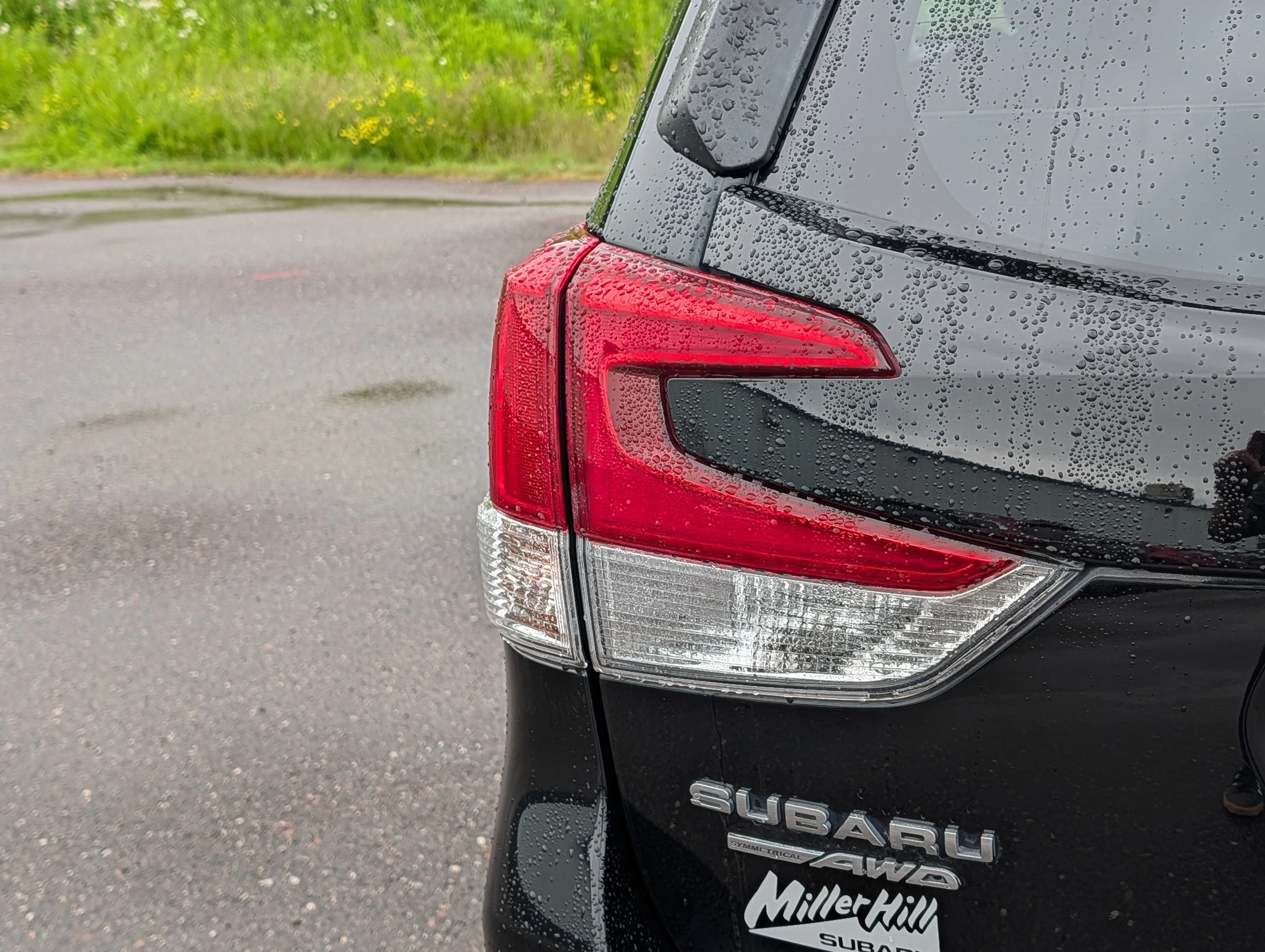 Used 2023 Crystal Black Silica Subaru Premium image 17
