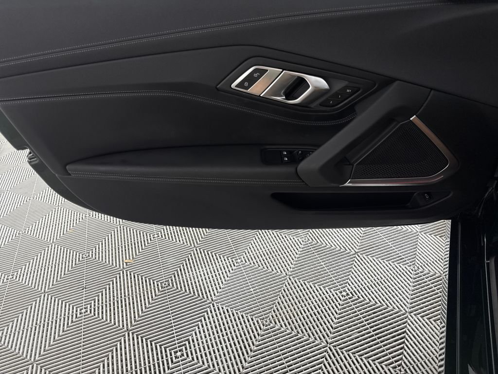 2025 BMW Z4 M40i - Photo 10
