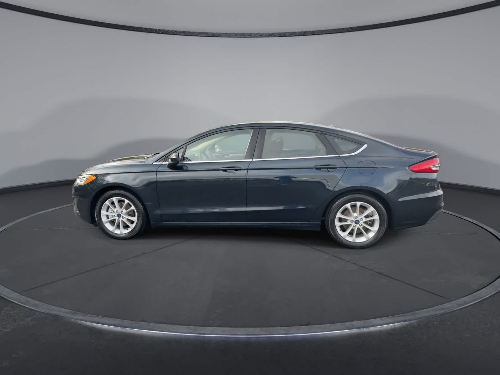 Used 2020 Alto Blue Metallic Tinted Clearcoat Ford SE image 5