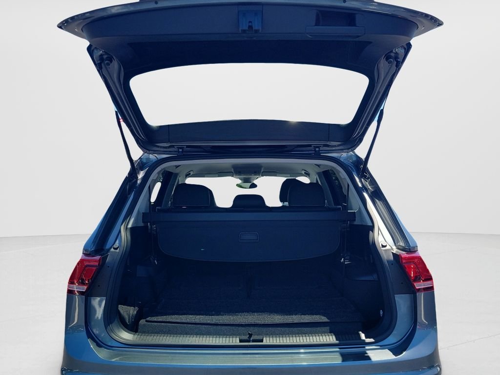 2023 Volkswagen Tiguan SE - Photo 9