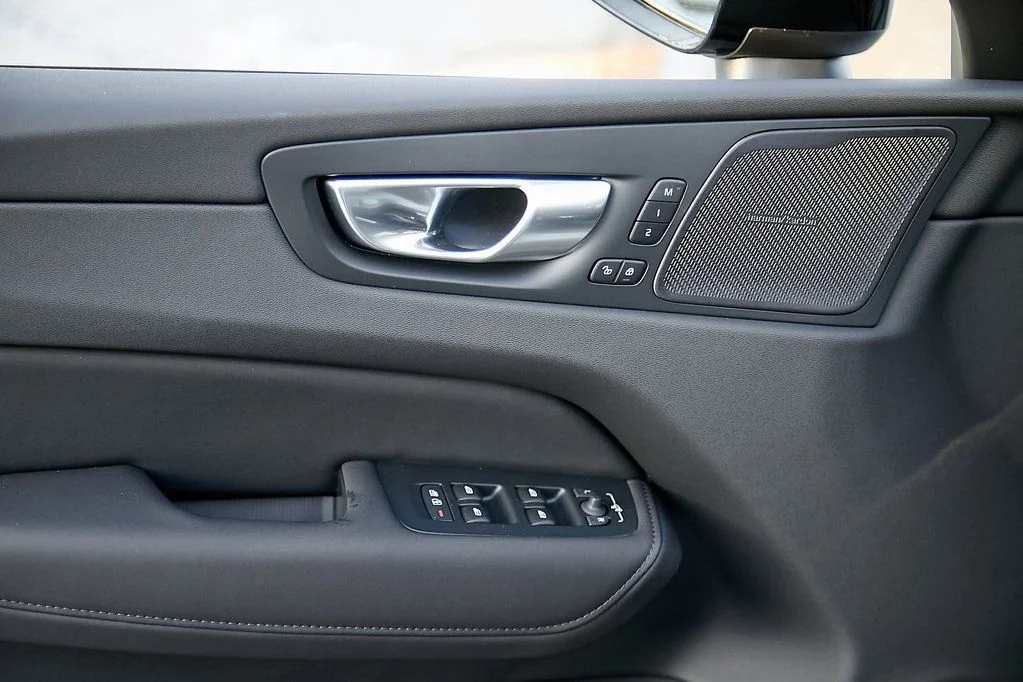 New 2026 Vapour Grey Volvo Ultra image 13