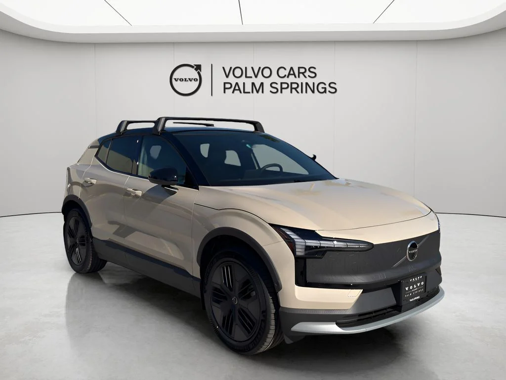 2026 Volvo EX30 Twin Motor Cross Country Ultra's photo