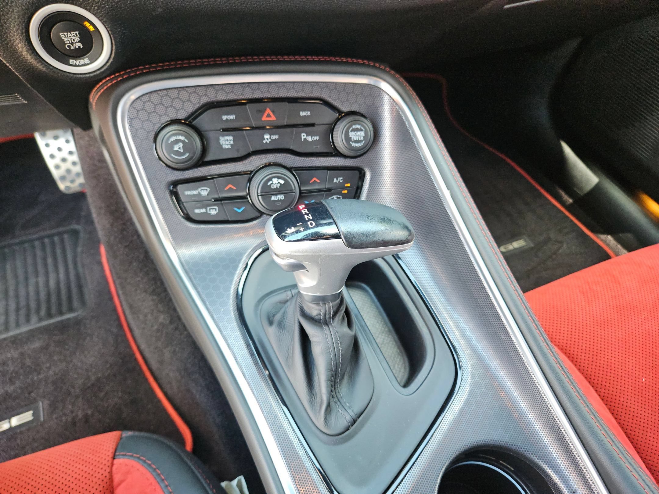 Used 2016 Torred Clearcoat Dodge 392 Hemi Scat Pack Shaker image 19