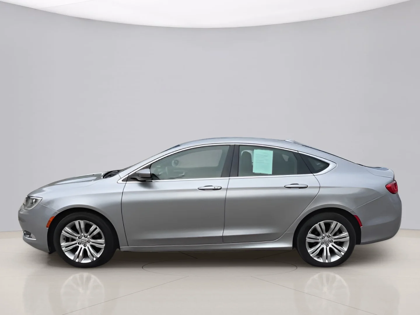 Used 2015 Silver Chrysler LIMITED image 5