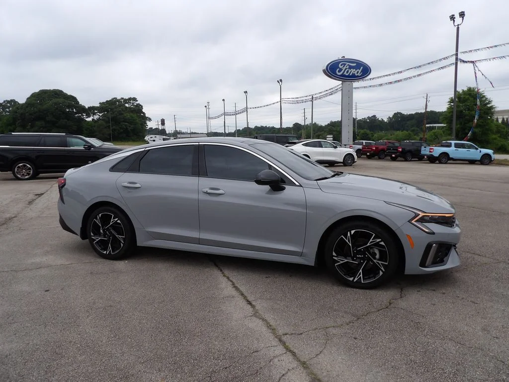 2025 Kia Optima GT-Line AWD's photo
