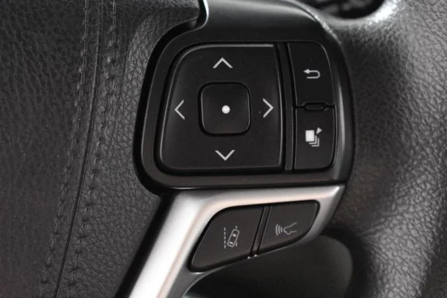 Used 2019 Gray Toyota LE image 23