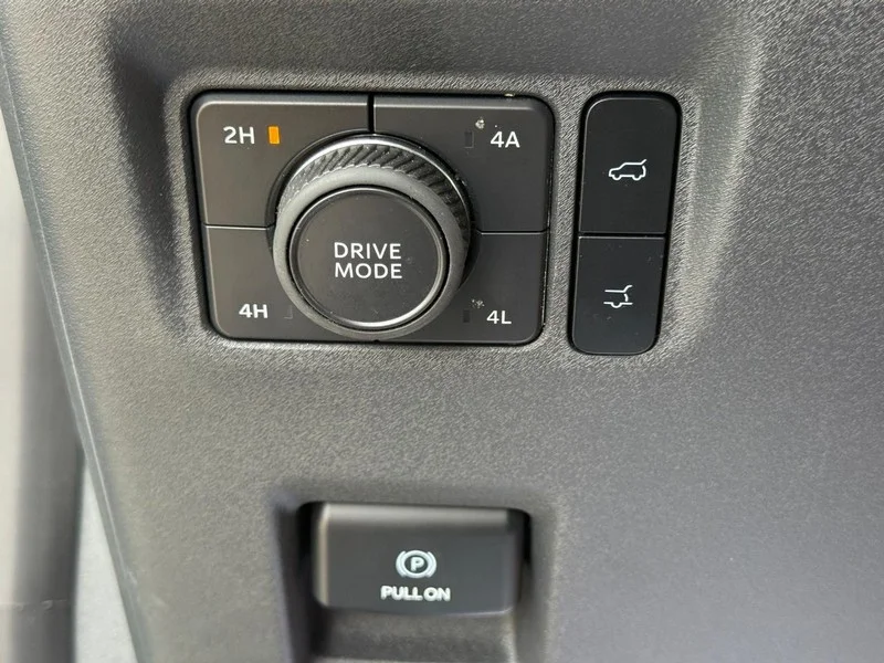Used 2025 Oxford White Ford Active 4x4 image 24