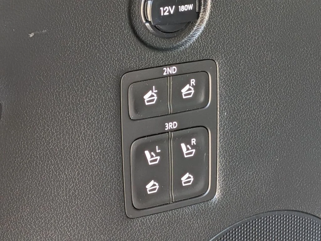 Used 2021 Black Hyundai Calligraphy image 29