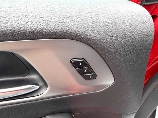 New 2027 Red Hot Pearl-Coat Paint Chrysler Select image 21