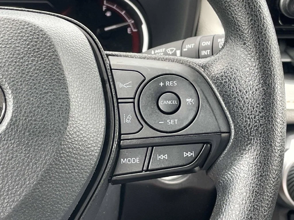 Certified Used 2025 White Toyota XLE image 27