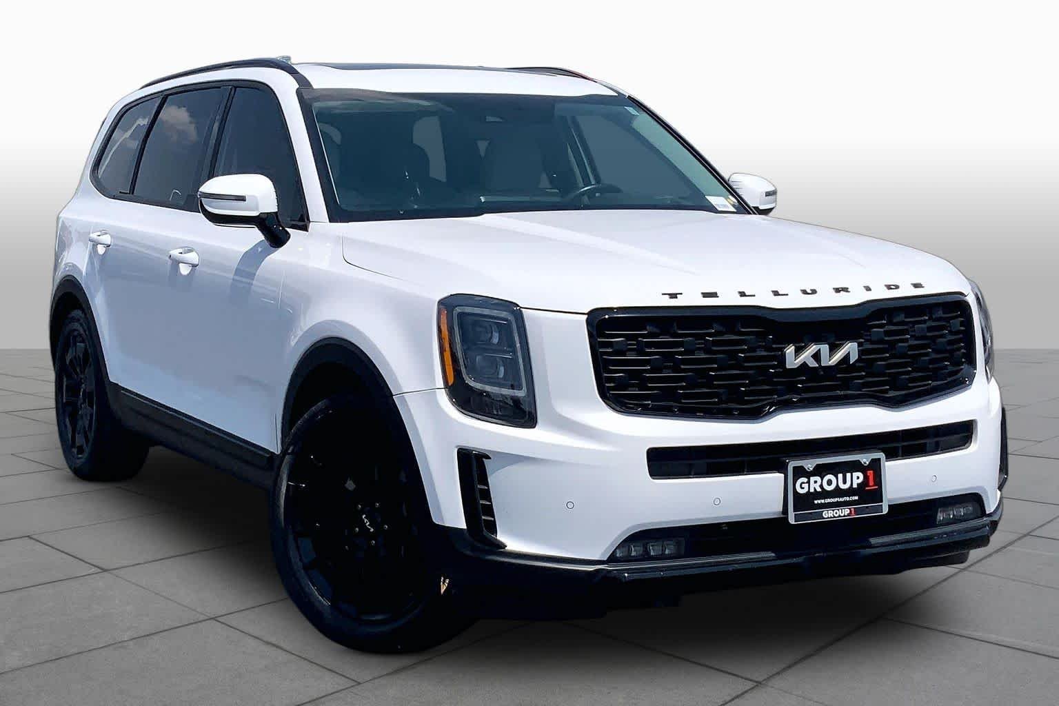 Used 2022 Glacial White Pearl Kia SX image 3