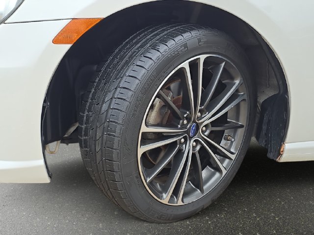 Used 2013 White Subaru Limited image 33