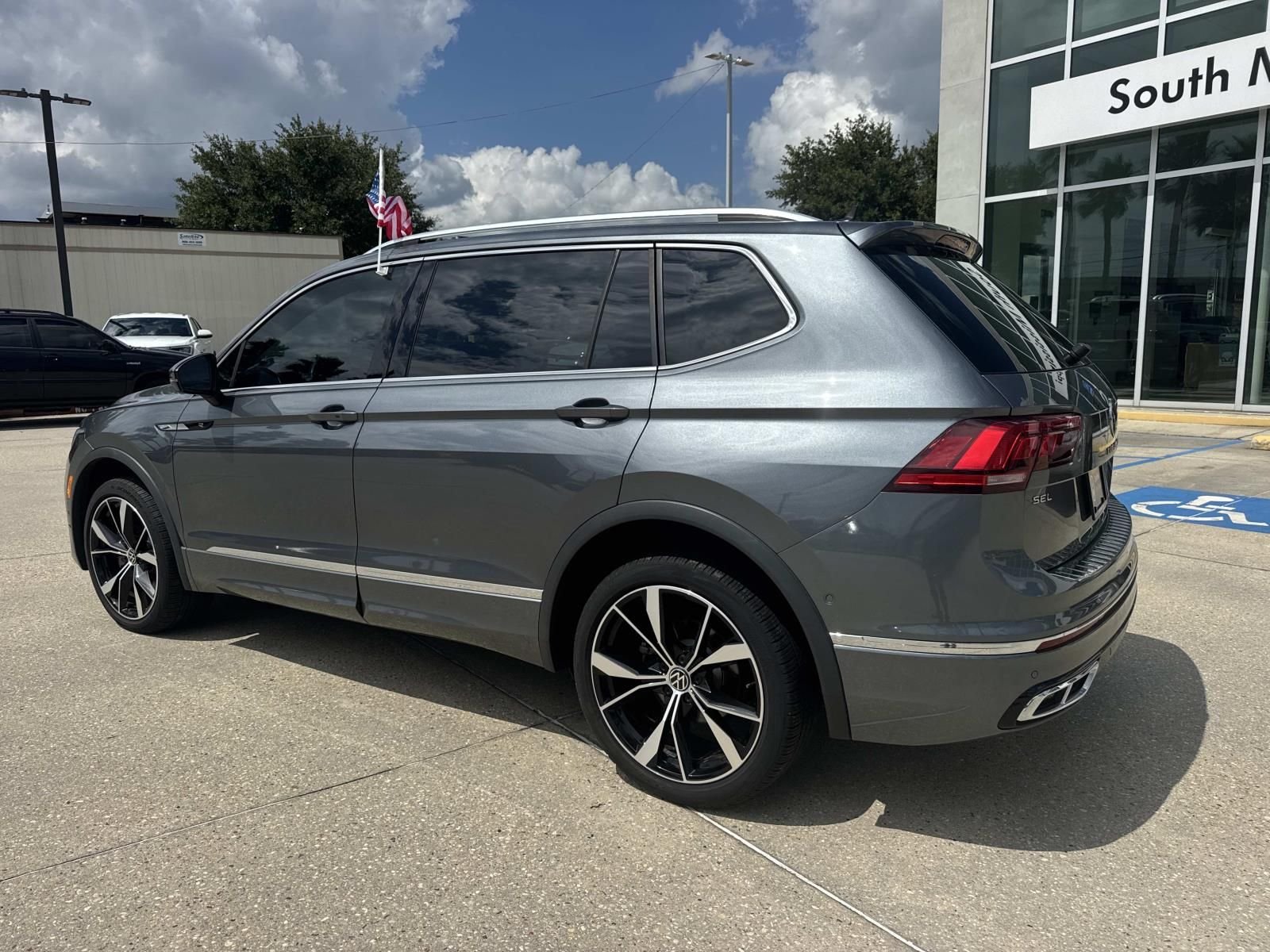 Used 2023 Gray Volkswagen 2.0T SEL R-Line image 7