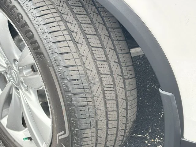 Used 2025 White Acura Base image 34