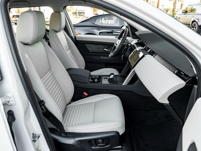 New 2025 Fuji White Land Rover S image 27