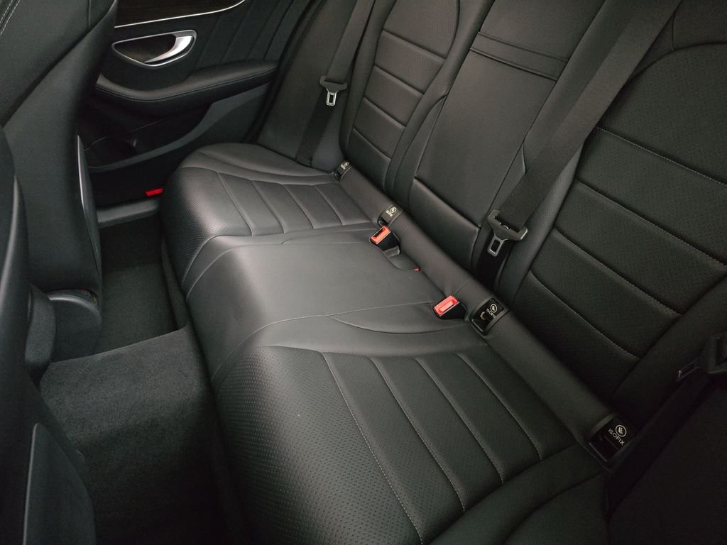 Used 2018  Mercedes-Benz C 300 image 17