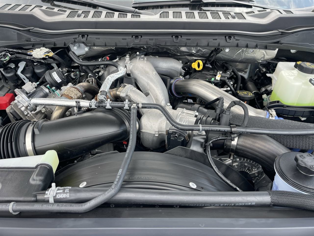 2025 Ford F-450 Super Duty Chassis Cab XL - Photo 25
