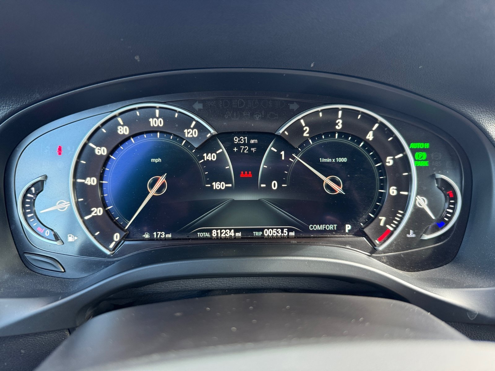 Used 2019 Dark Graphite Metallic BMW xDrive30i image 11