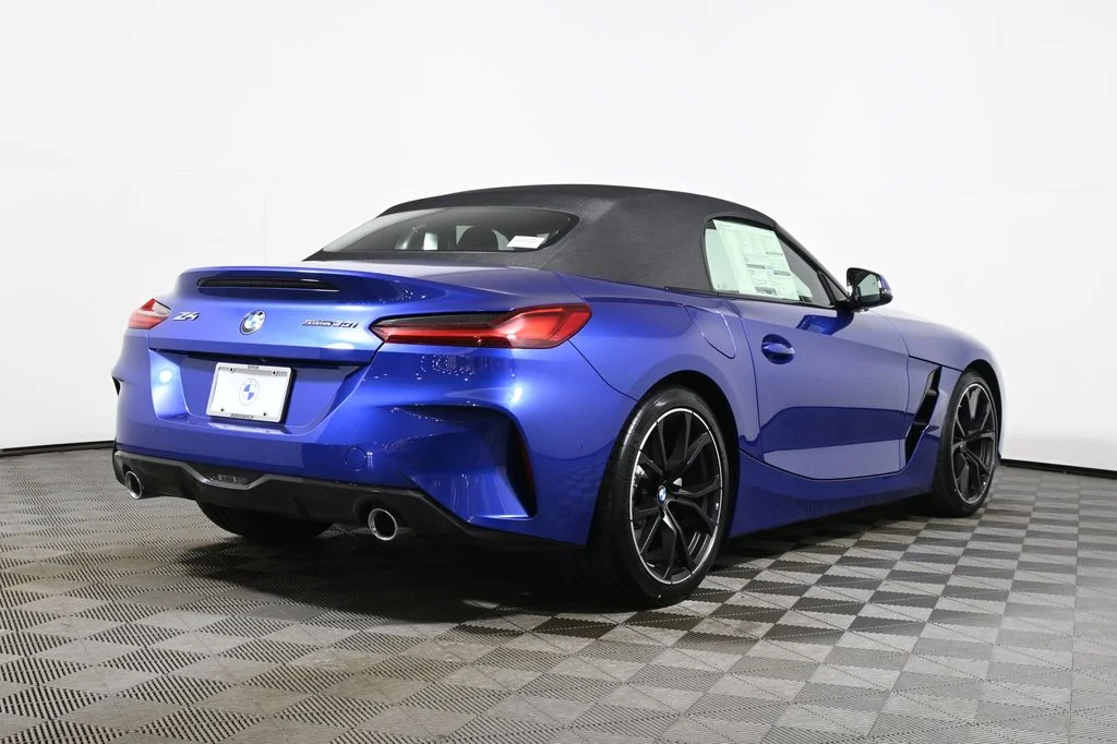 New 2026 Blue BMW sDrive30i image 7