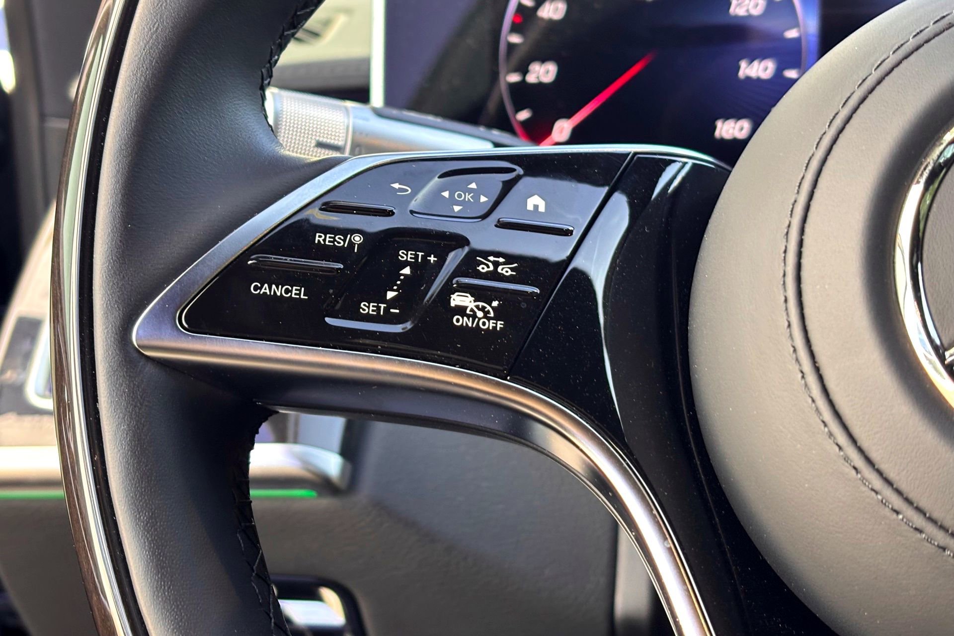 2025 Mercedes-Benz S-Class S 580e - Photo 13