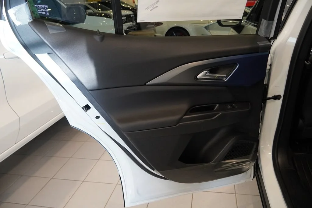 New 2026 Summit White Chevrolet LT image 23