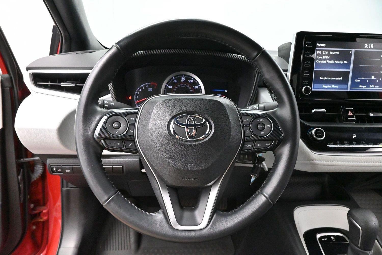 Used 2020 Barcelona Red Metallic Toyota SE image 14