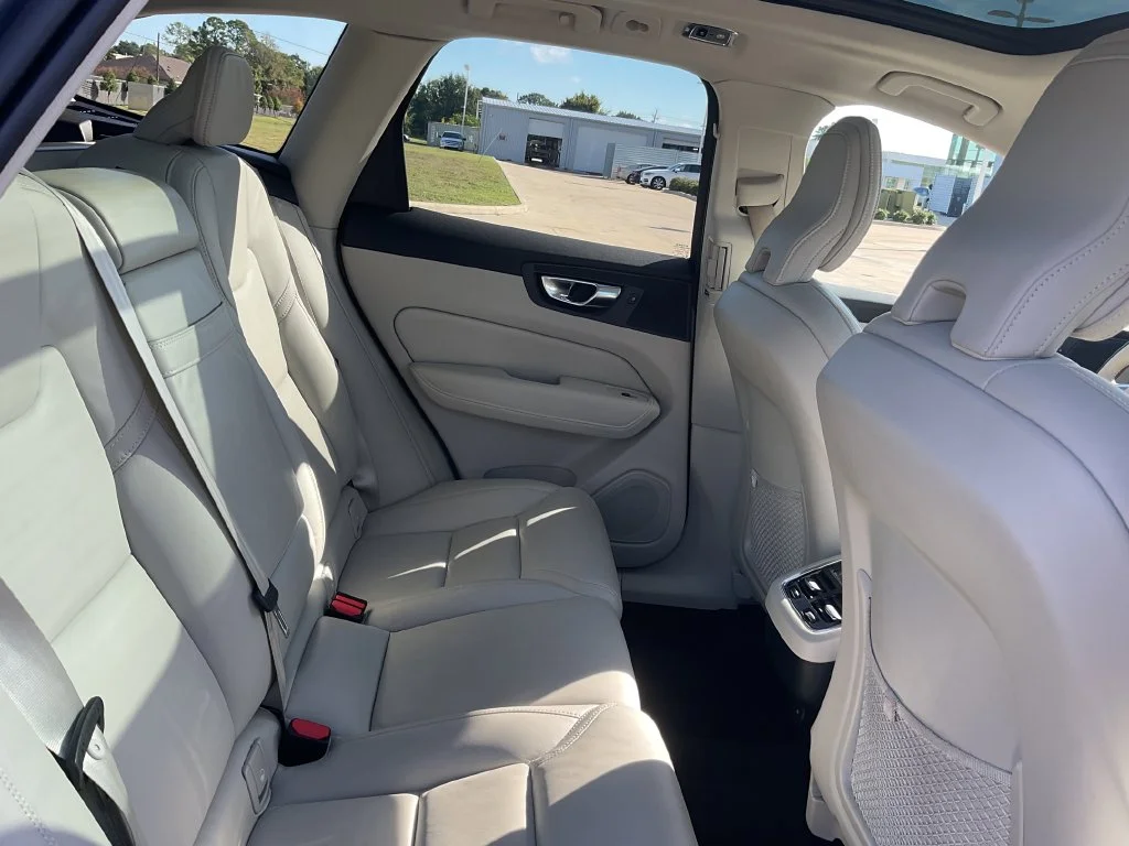 Used 2021 Gray Volvo T5 Inscription image 18