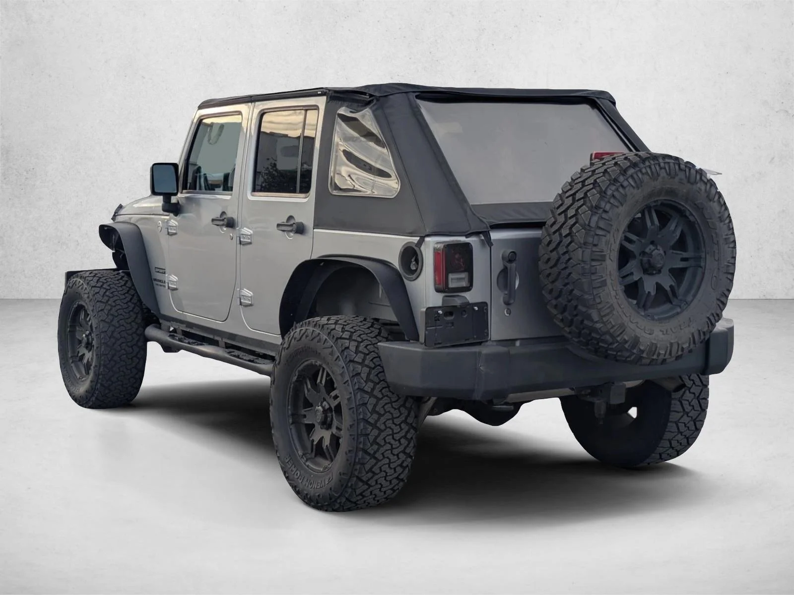 Used 2014 Billet Metallic Clearcoat Jeep Sport image 7