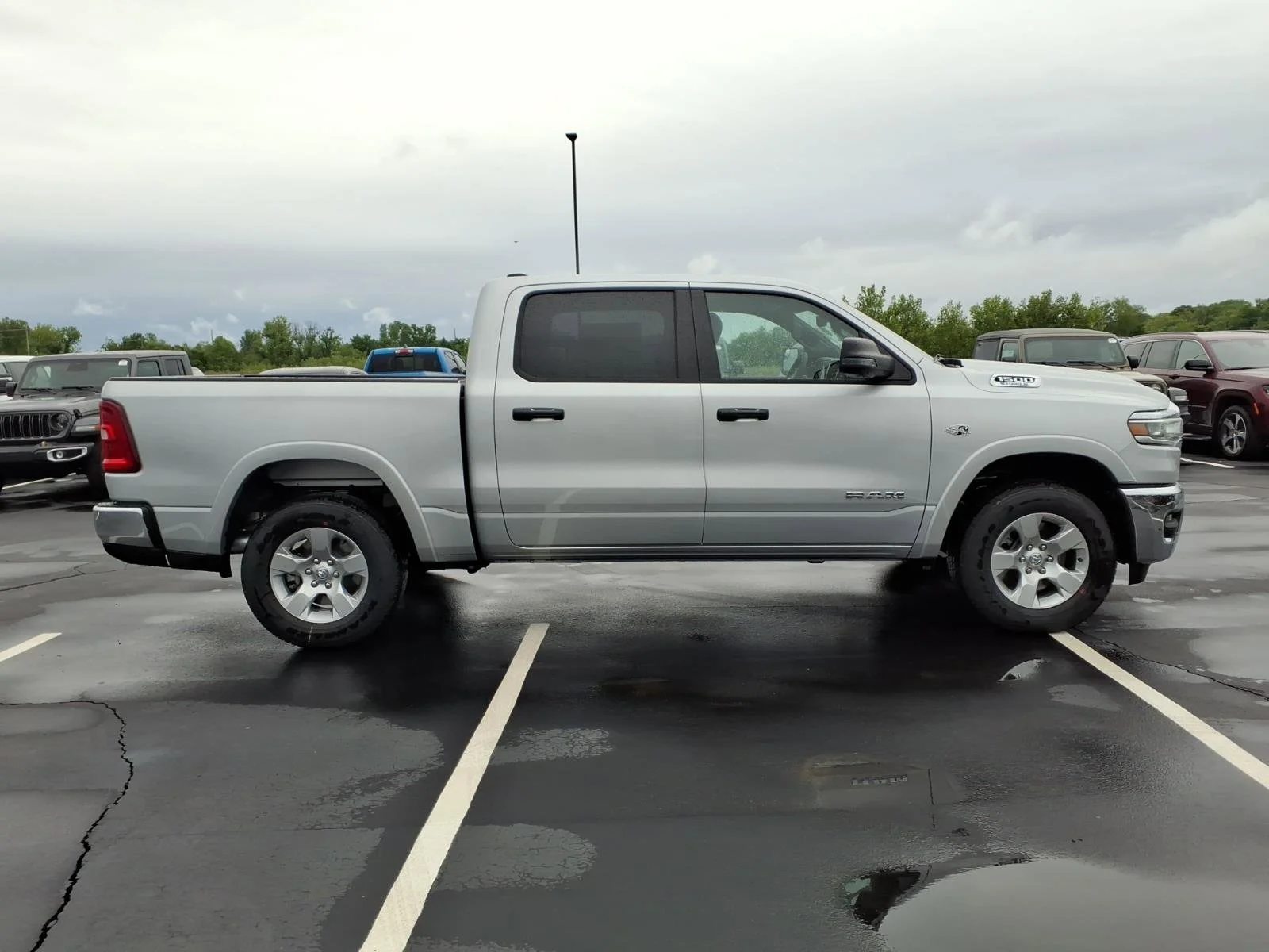 New 2026 Silver Zynith Exterior Paint RAM Big Horn/Lone Star image 17