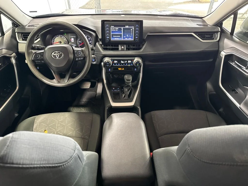 Used 2020 Black Toyota XLE image 30