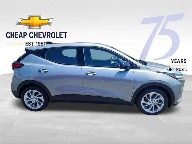 2027 Chevrolet Bolt LT - Photo 6