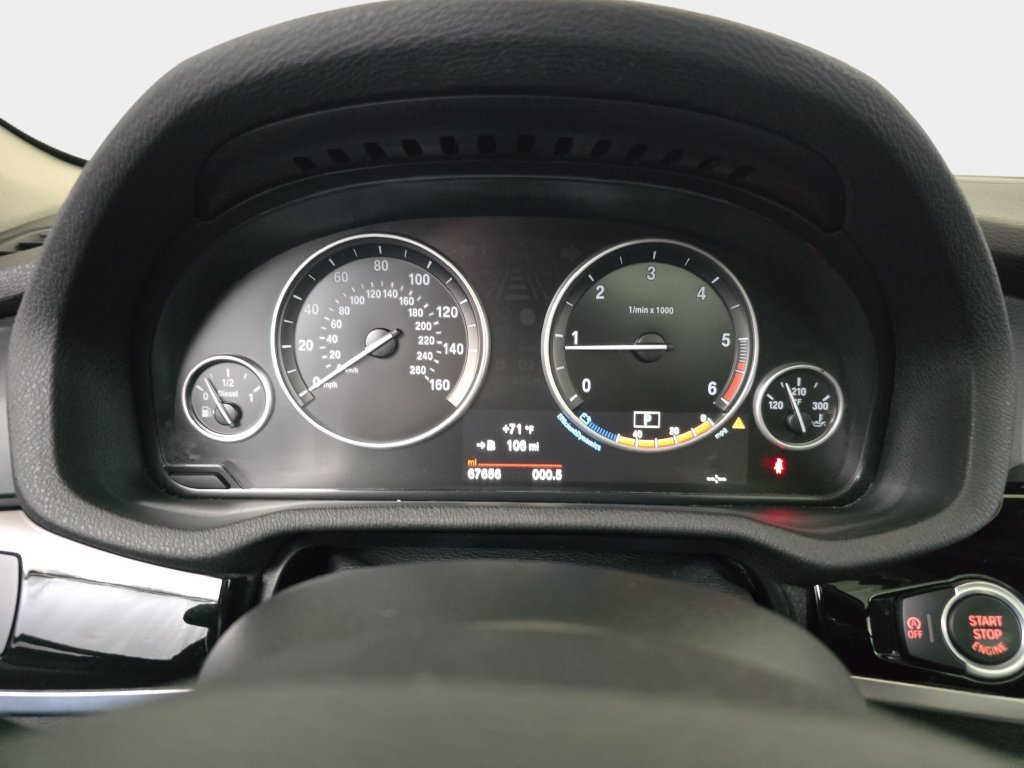 Used 2016 Glacier Silver Metallic BMW xDrive28d image 21