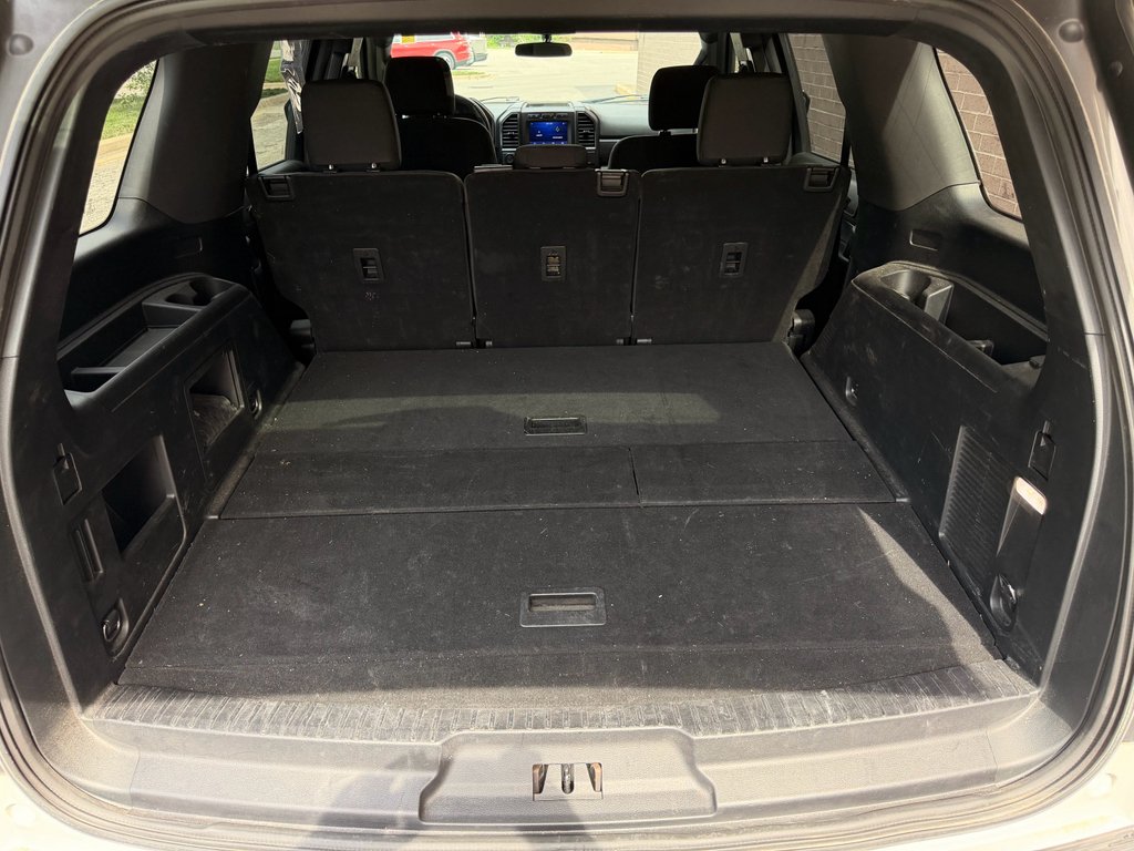 Used 2021 Oxford White Ford XL image 17