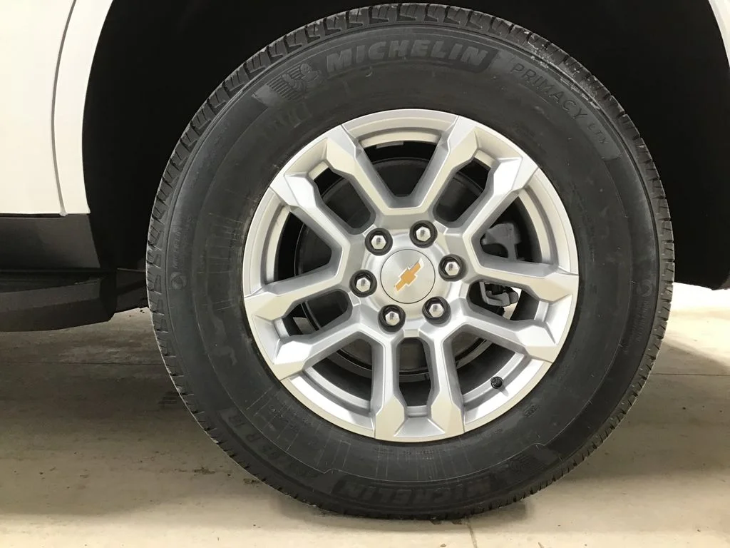 2026 Chevrolet Tahoe LS - Photo 33