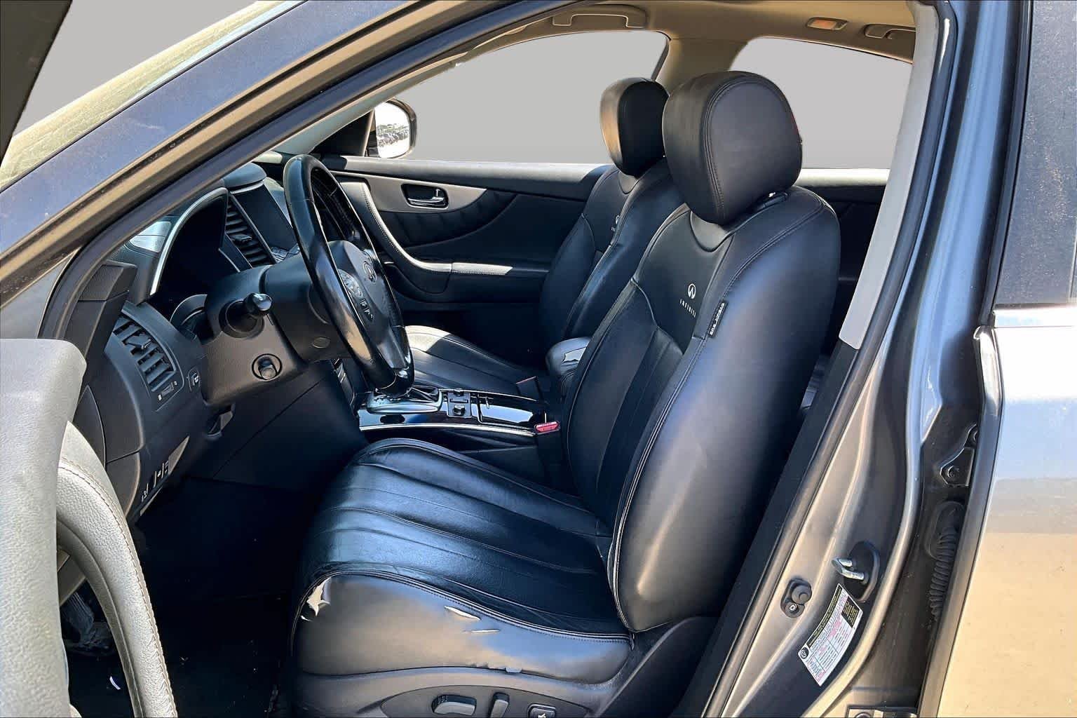 Pre-Owned 2014 INFINITI QX70