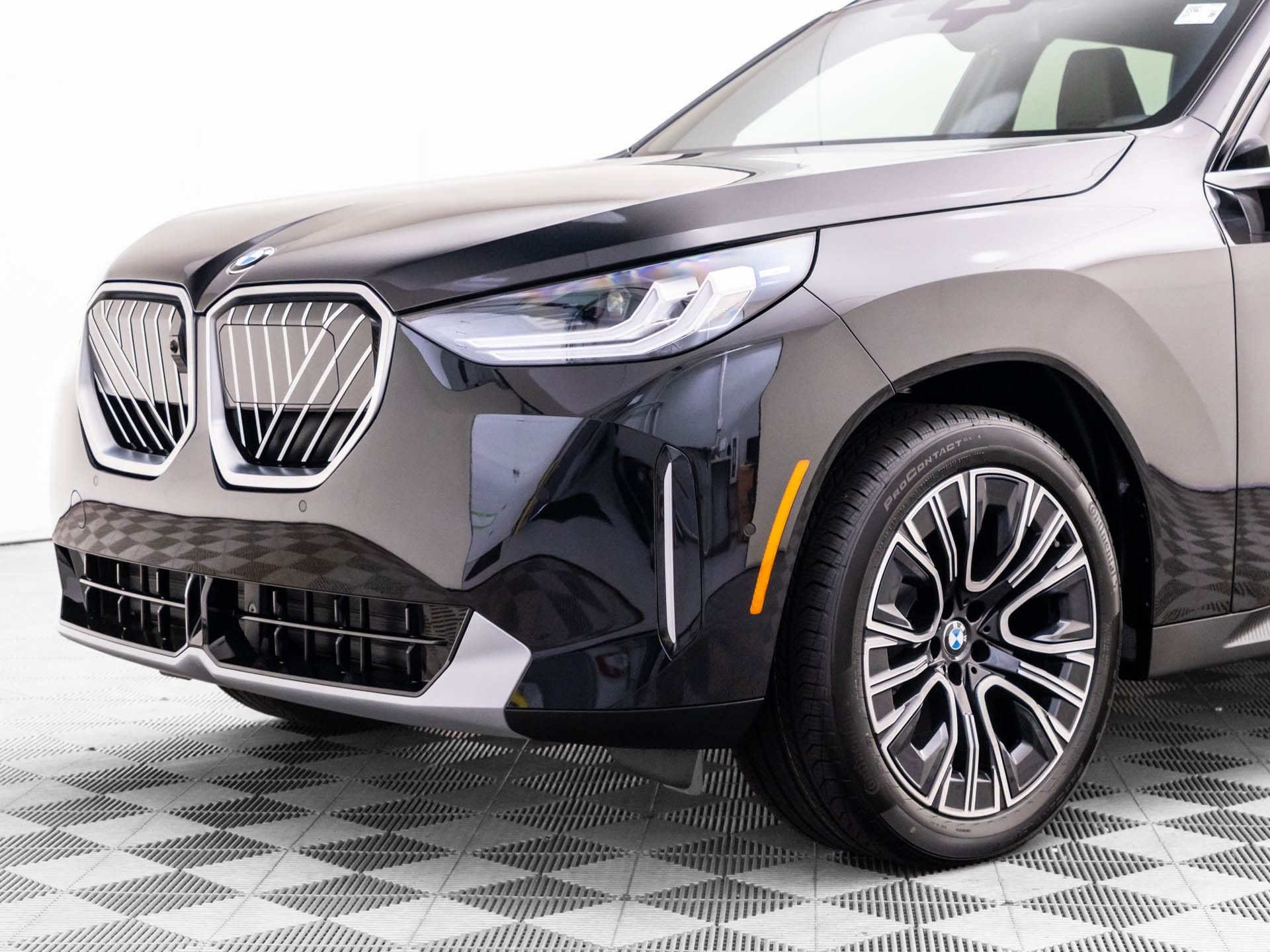 New 2026 Black Sapphire Metallic BMW 30 xDrive image 36