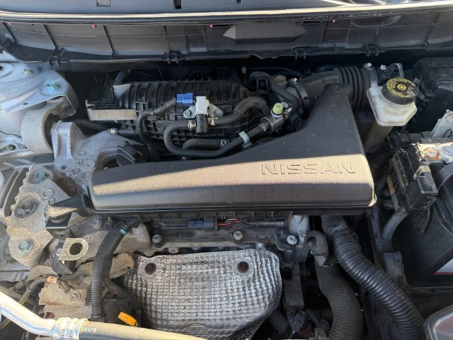 Used 2017 Silver Nissan S image 7