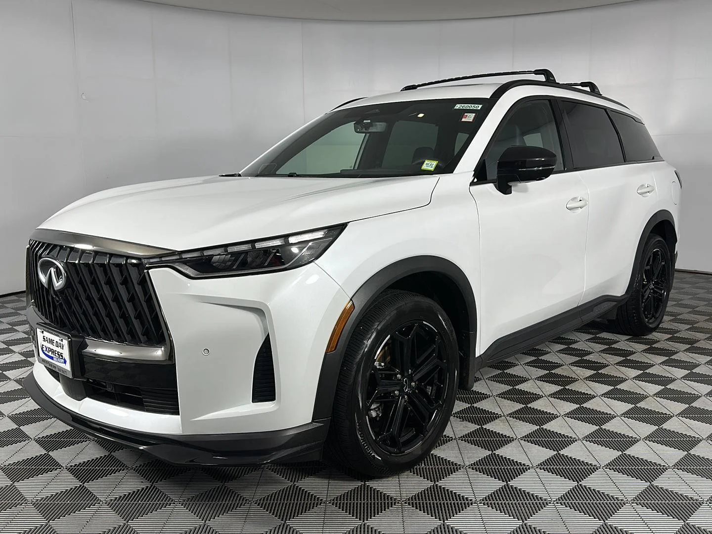 Used 2026 Radiant White INFINITI SPORT image 3