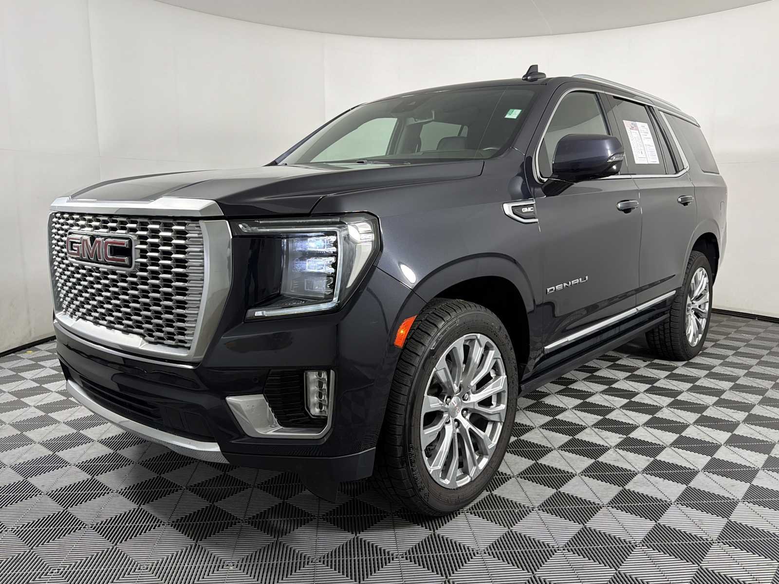 Used 2023 Titanium Rush Metallic GMC Denali image 3