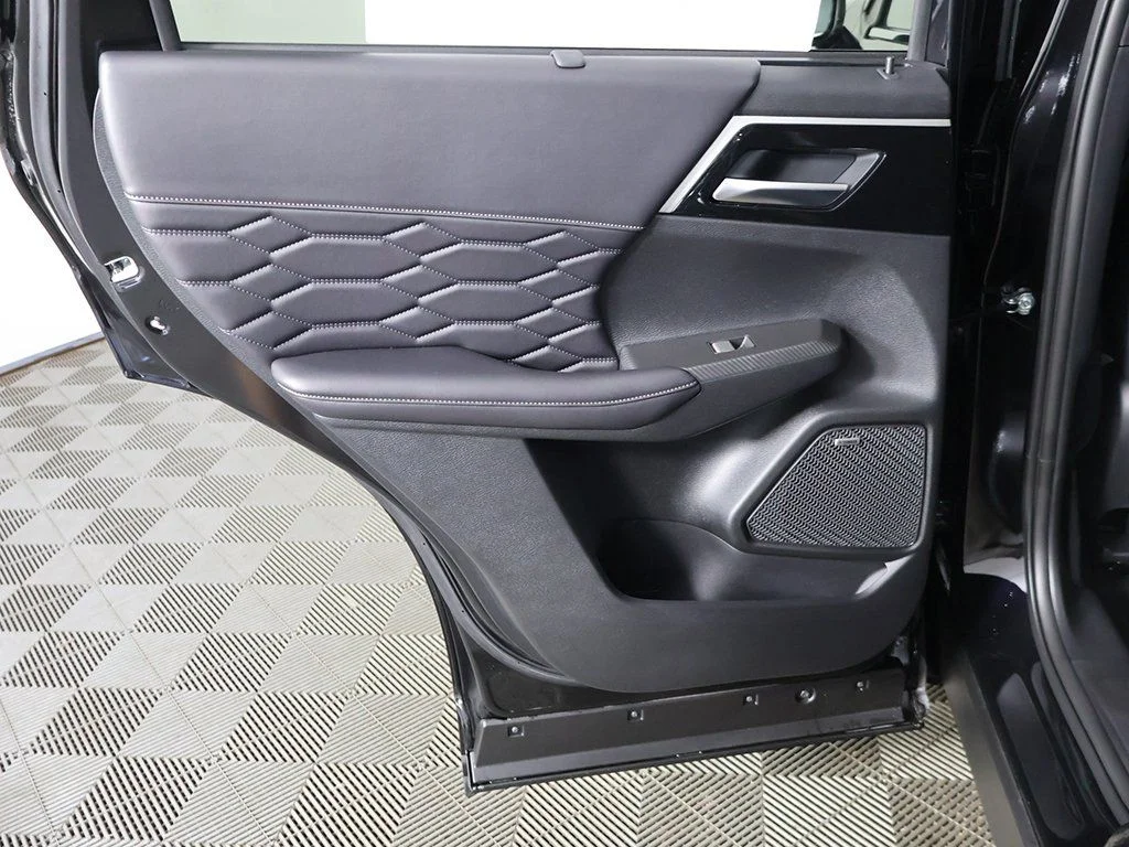 2025 Mitsubishi Outlander SEL - Photo 29