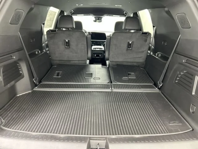 New 2027 Summit White Chevrolet LT image 7
