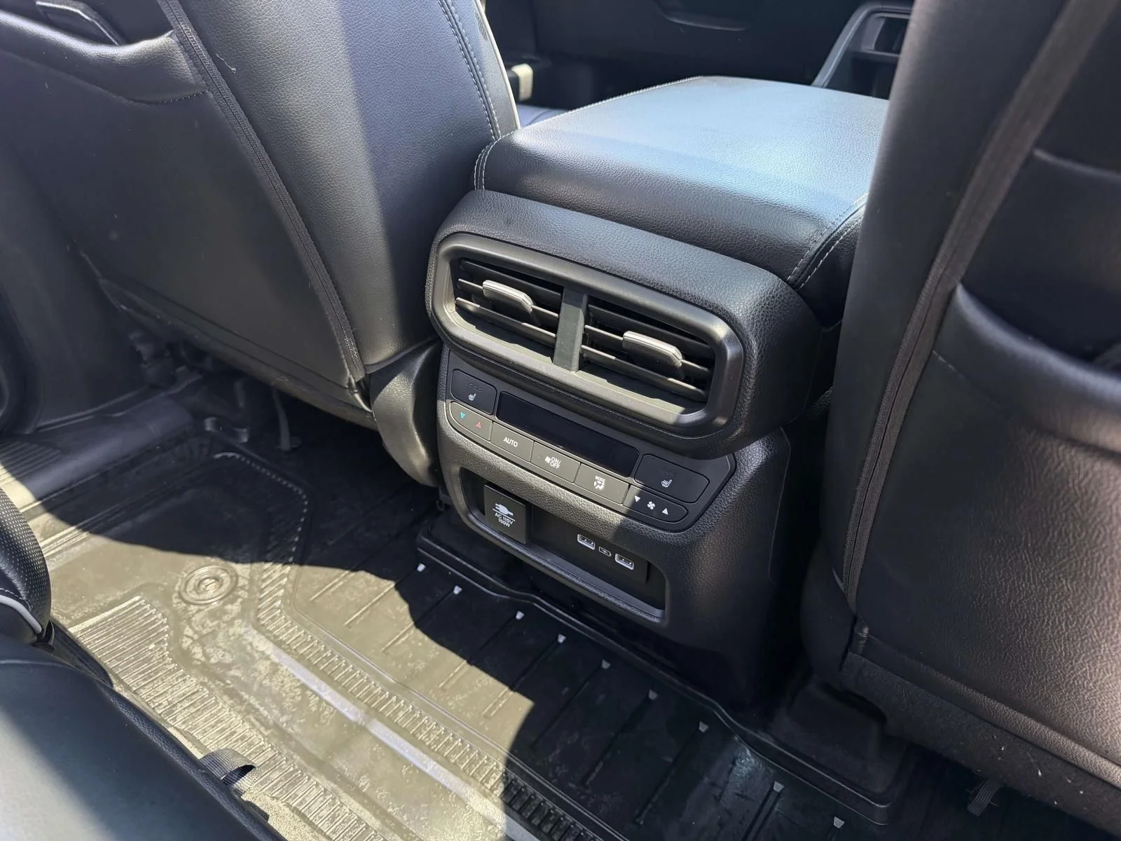 2023 Honda Pilot Elite - Photo 19