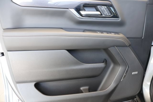 New 2026 Sterling Metallic GMC Elevation image 11