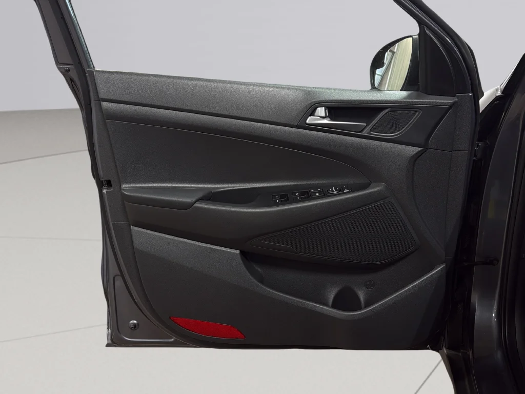 Used 2016 Coliseum Gray Hyundai Eco image 25