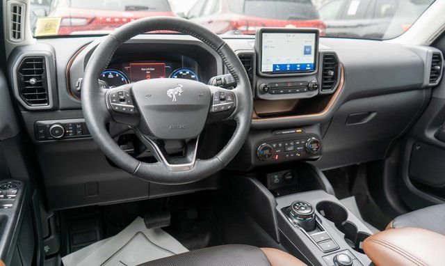 Used 2021 Silver Metallic Ford Badlands image 12