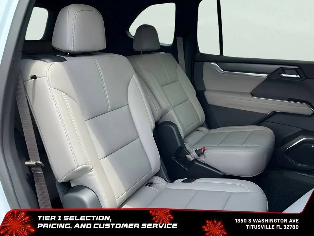 New 2026 Glacier White Tricoat GMC Elevation image 21