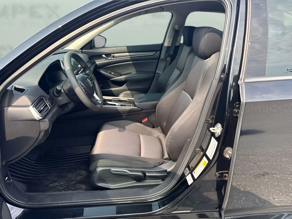 Used 2020  Honda LX image 5